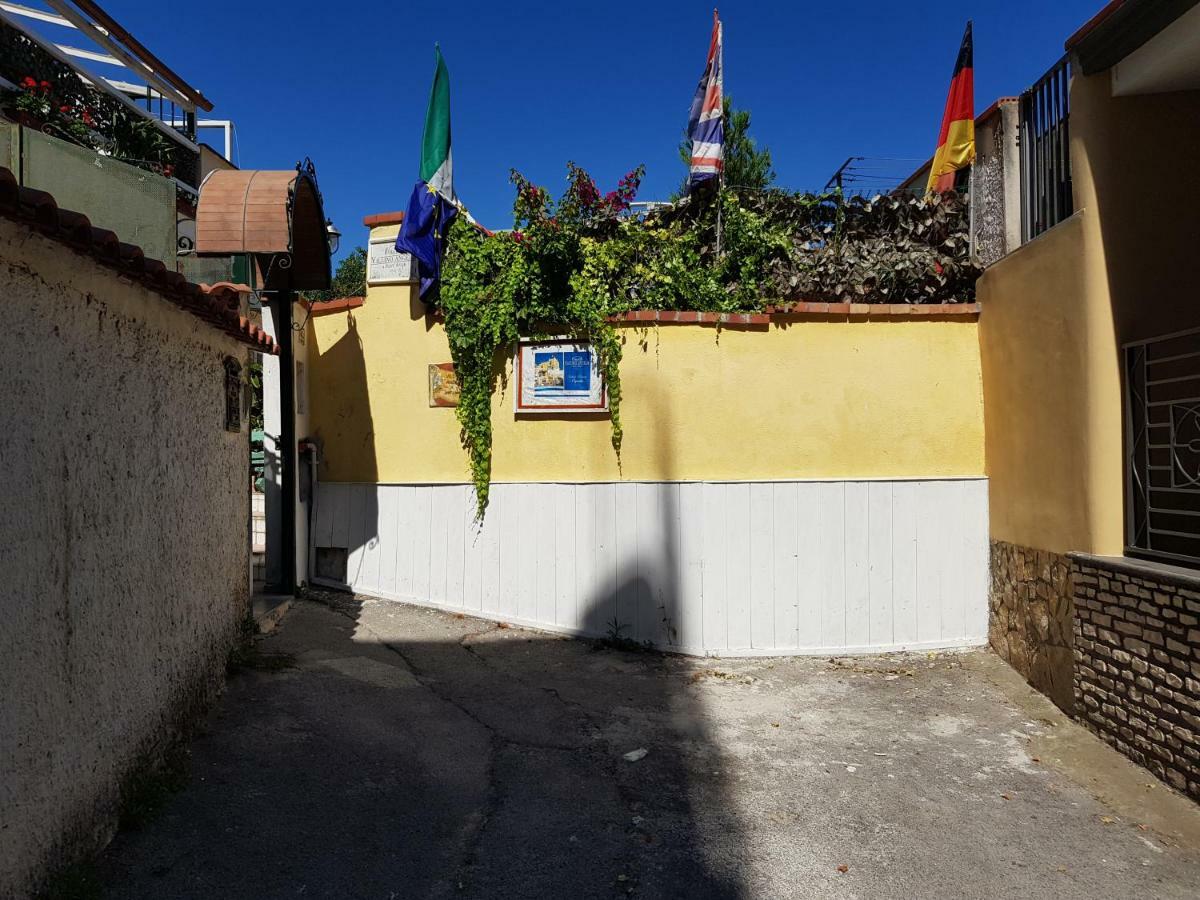 Villino Angela A Sant'Anna Lägenhet Boscotrecase Exteriör bild