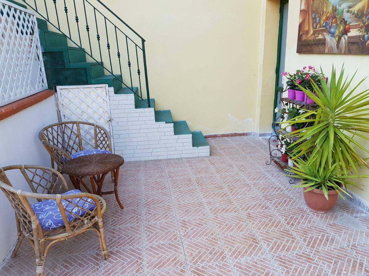 Villino Angela A Sant'Anna Lägenhet Boscotrecase Exteriör bild